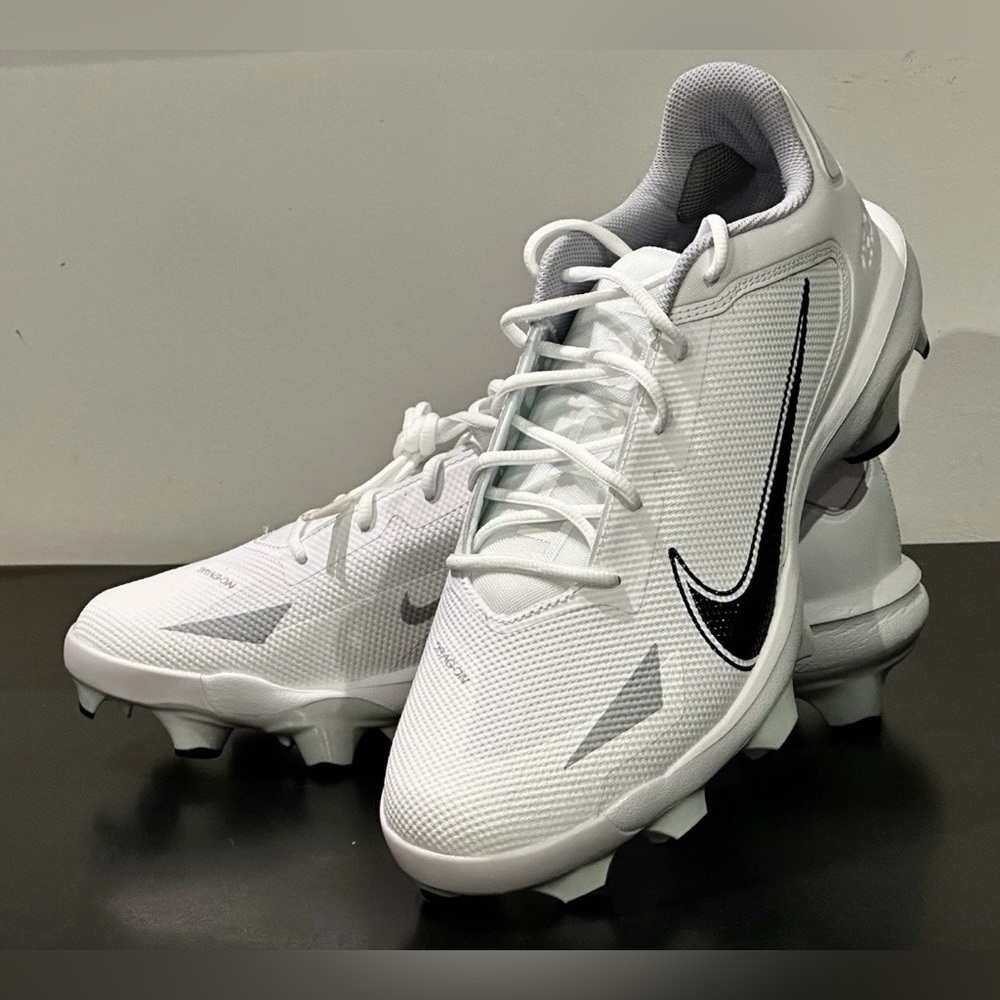 NEW NIKE MIKE TROUT BASEBALL CLEATS MENS 12.5 MOLDED WHITE BLACK TRAVEL BALL